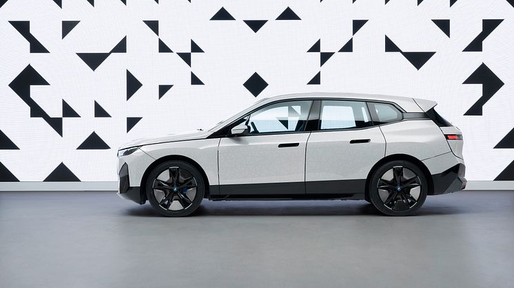BMW iX Flow featuring E Ink