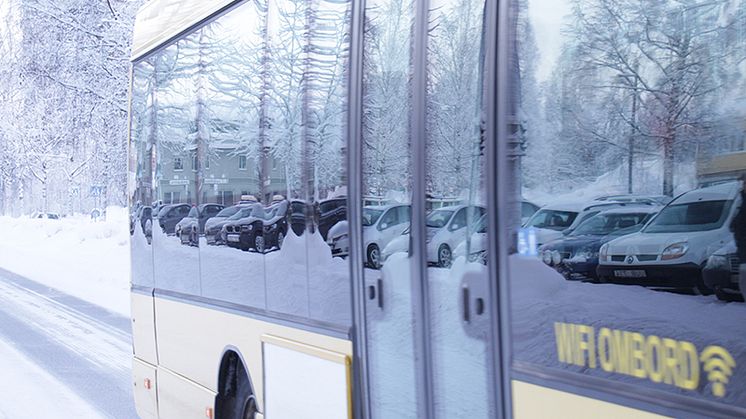 Res hållbart med bussen! År 2021 blir Piteås lokaltrafik fri från fossila utsläpp. Foto: Piteå kommun