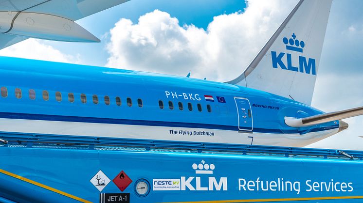 Målet for AIRFRANCE og KLM er at anvende 10 procent bæredygtigt flybrændstof (SAF) i 2030. Luftfartskoncernen, som årligt flyver med mere end 77 millioner passagerer, er nu kommet et væsentligt skridt nærmere sin ambitiøse klimamålsætning.