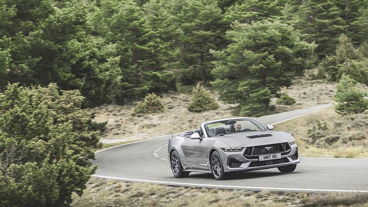 2024 FORD MUSTANG CONVERTIBLE (16)