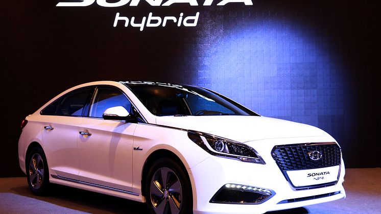 Hyundai på offensiven med hybrid