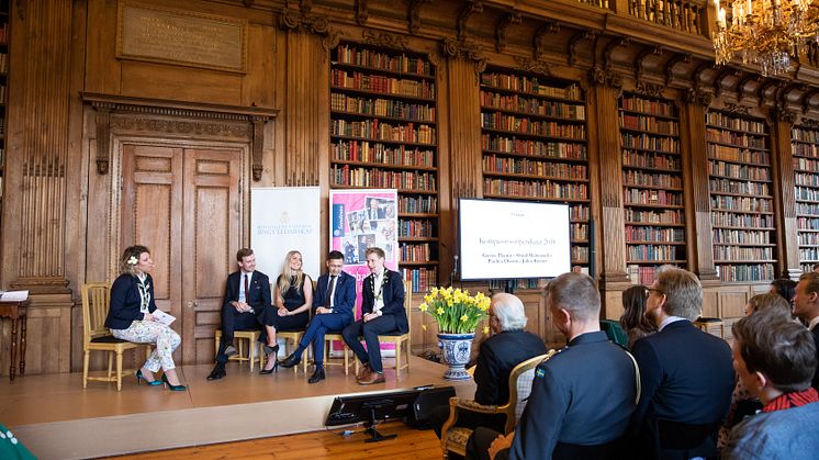 H.M. Konungen delar ut stipendiet Kompassrosen till tre värdedrivna ledarförebilder den 4 maj 