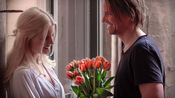Enligt en undersökning från Aftonbladet/Demoskop från 2024 är blommor en av de mest uppskattade presenterna på Alla hjärtans dag, särskilt bland kvinnor. Foto: Åsa Myrberg