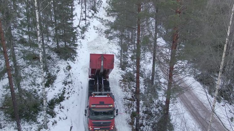 STOCKBILDER: Snöläggning i arenan (drönare)