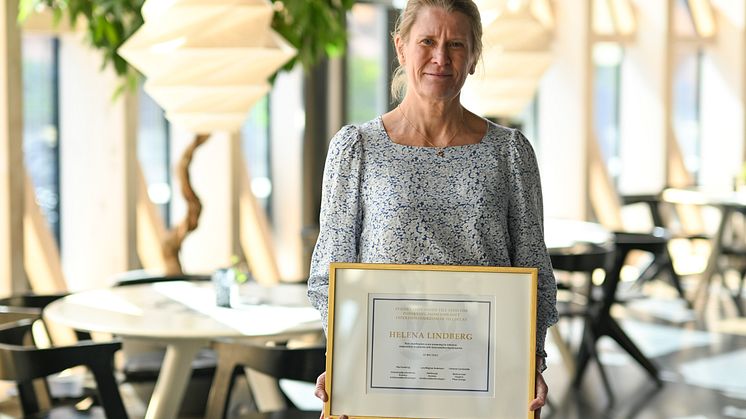 Helena Lindberg, överläkare vid infektionskliniken i Halmstad,får Pfizers och Svenska Infektionsläkarföreningen (SILFs) stipendium 2022 för klinisk forskning inom infektionssjukdomar. 