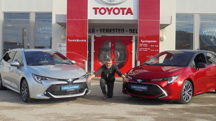 Namsos: Bilselger Torgeir Strømmen hos Nordvik er klar for lansering av nye Corolla Hybrid.