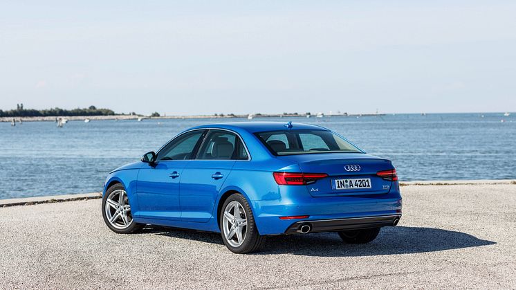 Audi A4 statisk rear