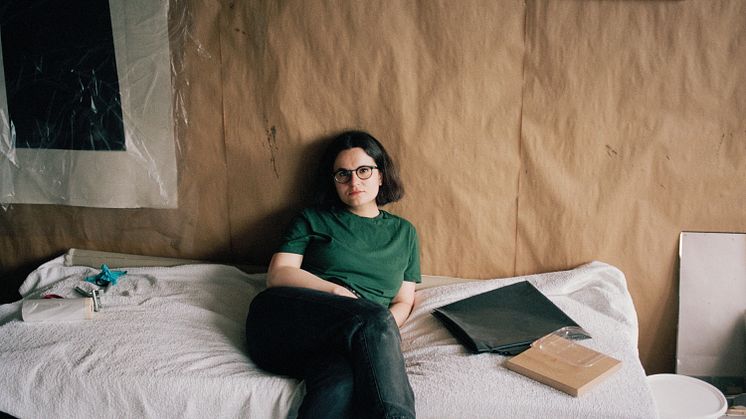 Portrait of the artist in her studio. Photo: Märta Thisner