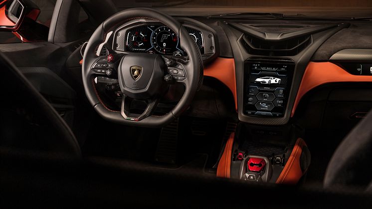 Lamborghini Revuelto