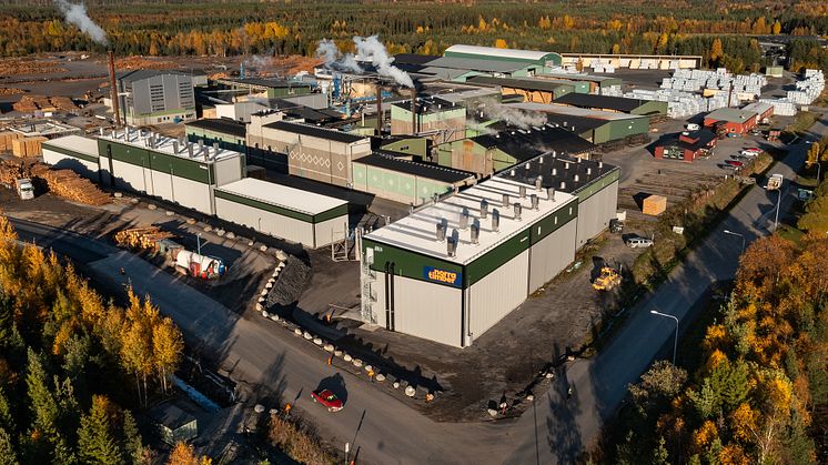 Sävar sågverk som ägs av Norra Timber har installerat ställverket unimes h från Hager för att kunna säkra fjärrvärmeproduktionen.
