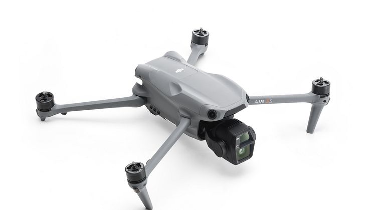 DJI Air 3S_unfolded_without propellers and battery.jpg