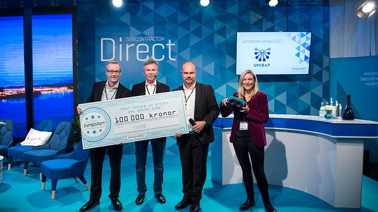 Unibap, som vann årets Subcontractor Jumpstart, fick ta emot en innovationscheck på 100 000kr som får nyttjas hos Sveriges ledande industridesignföretag Shift Design & Strategy.