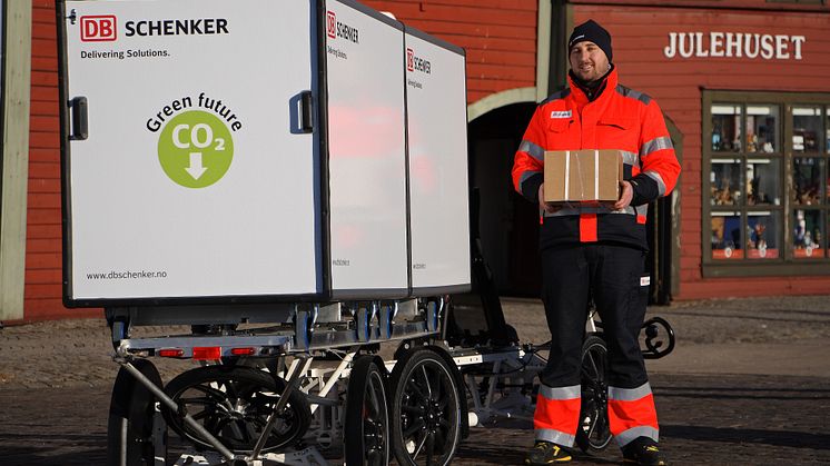 DB Schenker har tatt i bruk el-varesykkel i sentrum. På Bryggen ble sykkelsjåføren tatt godt i mot.