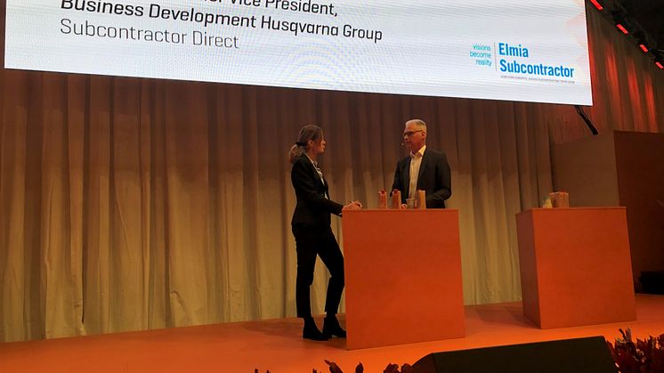 Per Ericson, Senior Vice President, Business Development på Husqvarna Group samt moderatorn Linda von Essen Sylvén på Elmia Subcontractors Direct scen.