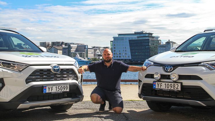 Første kunde i Bodø fikk levert nyheten RAV4 AWD