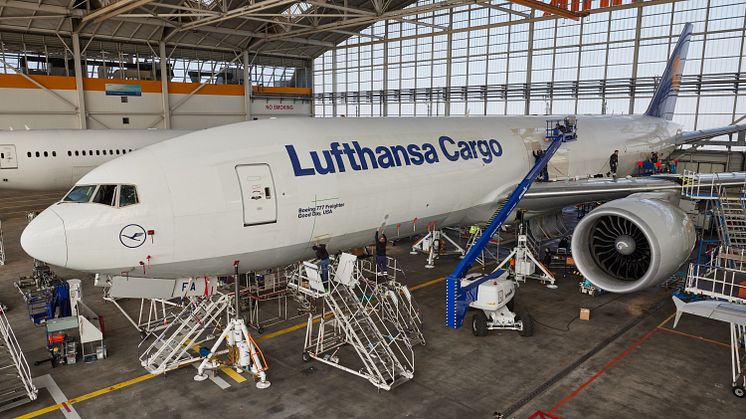 At Lufthansa Cargo, the world's first freighter to take off with CO2-efficient AeroSHARK technology