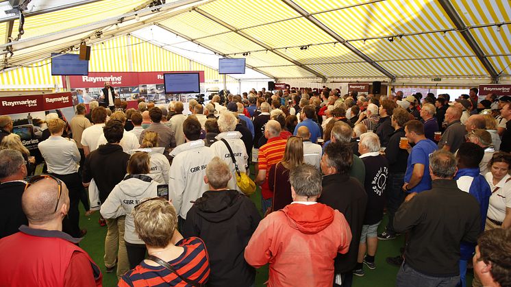 High Res Image - Raymarine - RTIR Weather Briefing - Copyright Paul Wyeth