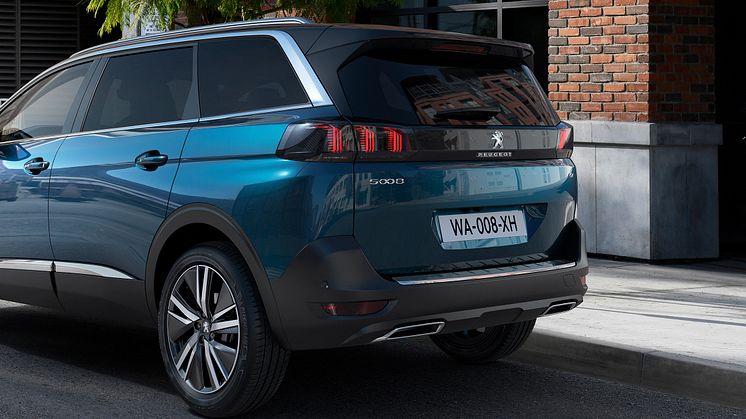 PEUGEOT_5008_2009STYP_052