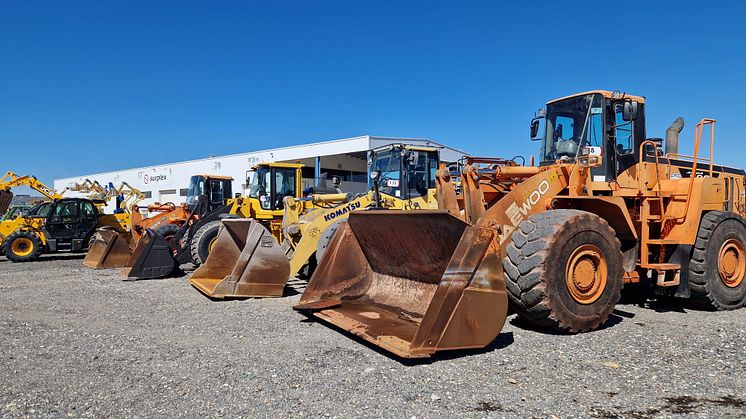 Wheeled construction machines are more manoeuvrable and cost-effective than their tracked versions. Until 27 April, several construction machines – including wheeled excavators and loaders – are up for bid on Surplex.com. (© Surplex).
