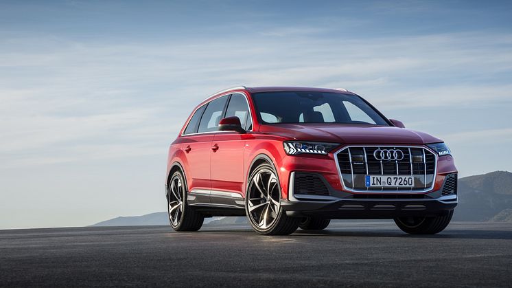 Audi Q7 (Matadorrød)