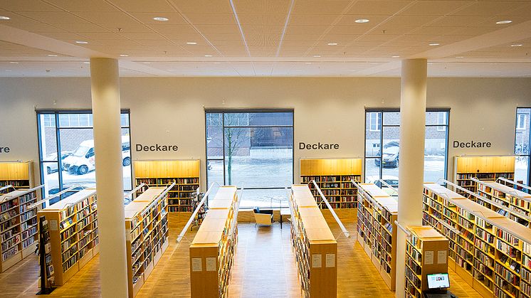 Hässleholms stadsbibliotek erbjuder hemkörning till riskgrupper under coronakrisen. Foto: Peter Sandgren