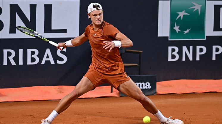 Stockholm Open-mästaren Holger Rune återkommer till Kungl. Tennishallen som titelförsvarare i höst.