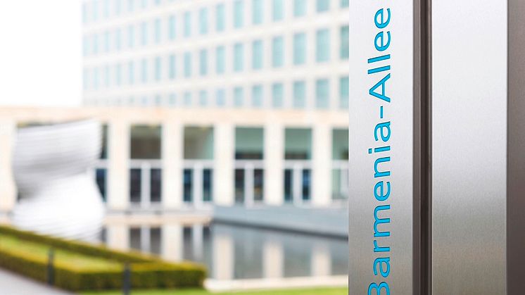 IHK-Abschluss nach zweieinhalb Jahren Berufsausbildung: Barmenia testet erfolgreich Qualifizierungskonzept für ältere Mitarbeiter.