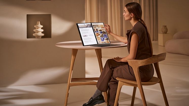 ASUS-ZenbookDUO-OLED_2_Desktop-Mode