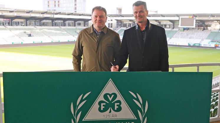 Morten Jensen og Claus Bertelsen, direktører for henholdsvis Viborg FF og Peter Larsen Kaffe.