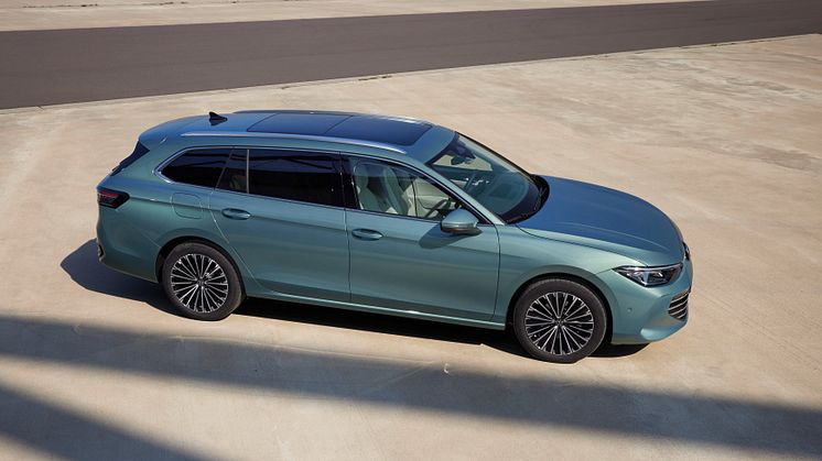 På businessclass med Volkswagen: verdenspremiere på en ny generation Passat