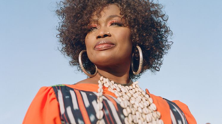 Oumou Sangaré_Foto Holly Whittaker