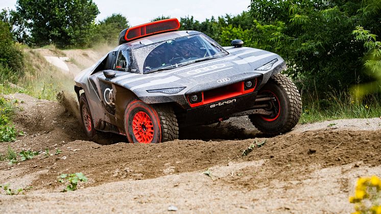 Audi RS Q e-tron (Dakar Rally)
