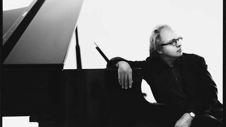 Roland Pöntinen - foto Simon Larsson.jpg