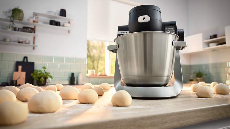 Nye Serie 6 kjøkkenmaskin fra Bosch  – Smartsensorer tar bakingen til et nytt nivå!