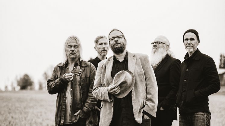 Hoven Droven Firar 30 år med nytt album och idag släpps singeln Fela Inferno.
