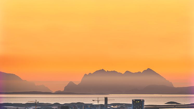 Bodø in midnightsun_Ernst Furuhatt