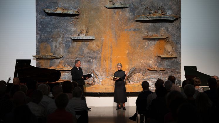Hannes Meidal och Lena Endre från en tidigare Kväll om Kiefer den 4 augusti. Foto av Erik Modin.