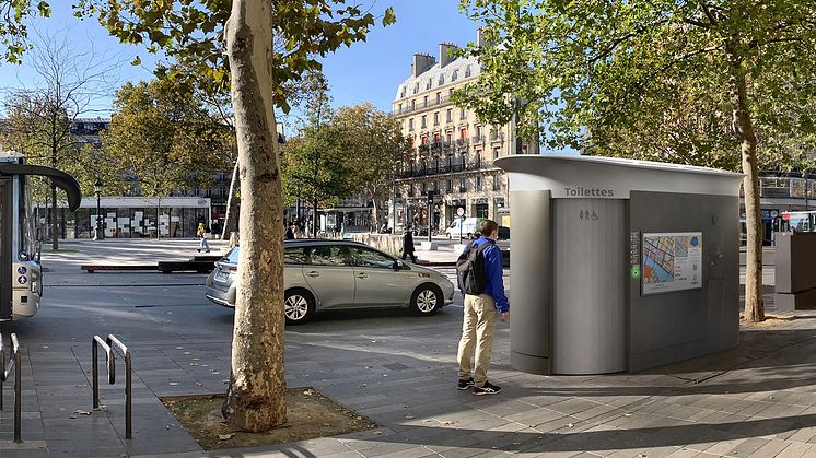 Paris stad moderniserar sina 435 offentliga toalettanläggningar i stadsmiljö