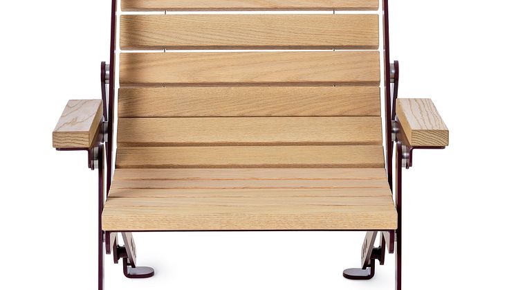 Loj Sunchair, design Thomas Bernstrand