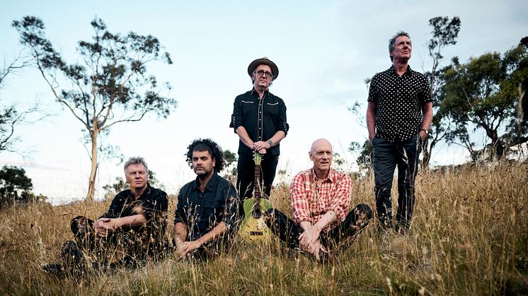 Midnight Oil 2 Photo by Rémi Chauvin.jpg