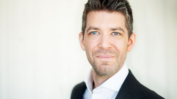 Fredrik Backman.jpg