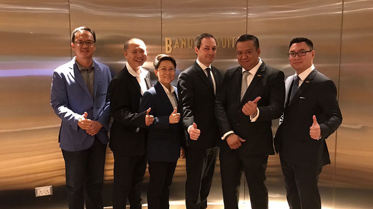 Snapshot (from left): Freddie Tan (Assistant Hon Treasurer), Jackson Chua, Gerry Seah (Hon Treasurer), Mark Laudi, Roger Wang (President) and Dylan Tan (Assistant Honorary Secretary). Photo source: Jackson Chua