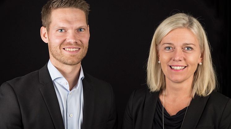 Kristoffer Ekman och projektledare Karin Appelberg från Högskolan i Skövde.