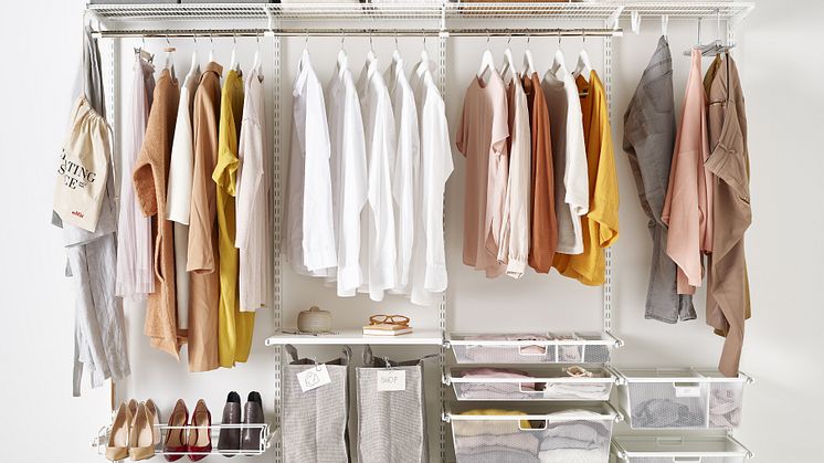 Elfa-closet-interior-bedroom-recycling-1-high300_jpg
