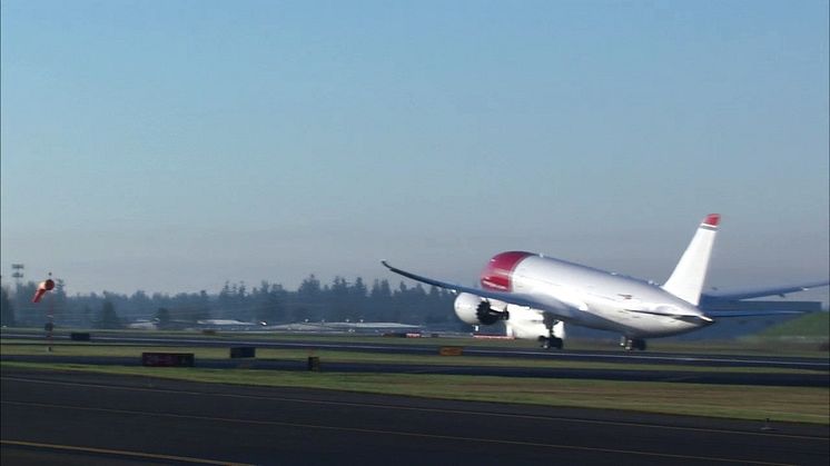 Norwegian's 787 Dreamliner Take-Off