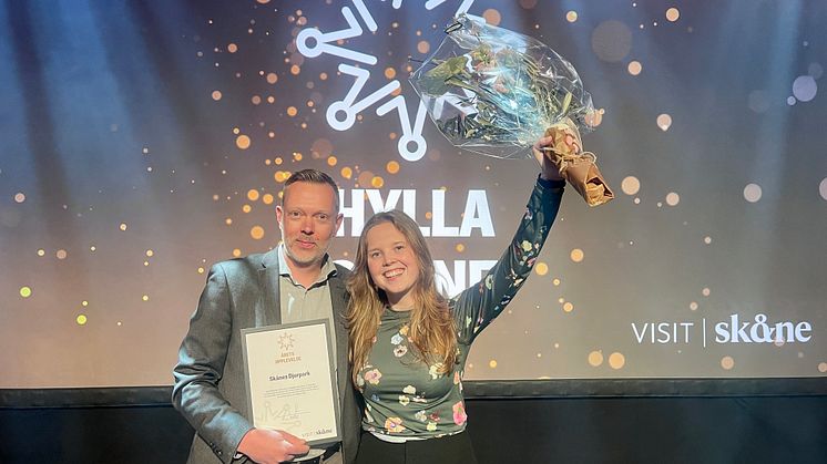 Skånes Djurparks Audun Danielsen och Sara Samuelsson tog emot priset och utmärkelsen för "Årets Upplevelse" på Visit Skånes gala på Amiralen i Malmö. 