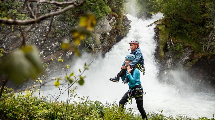 Naturparken i Geiranger er gøy for store og små. Foto: Marius Beck Dahle 