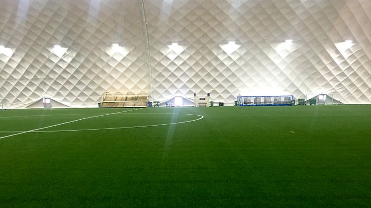 ​Fullstor övertryckshall för fotboll i Piteå