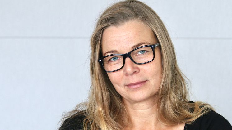 Är det patientens eller sjukvårdens ansvar att informera släktingar om ärftlig cancerrisk?