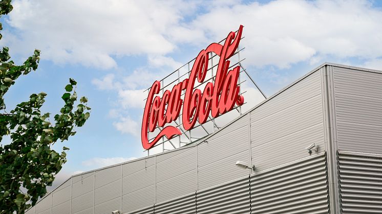 Coca-Cola i Sveriges produktionsanläggning i Jordbro är nu klimatneutral